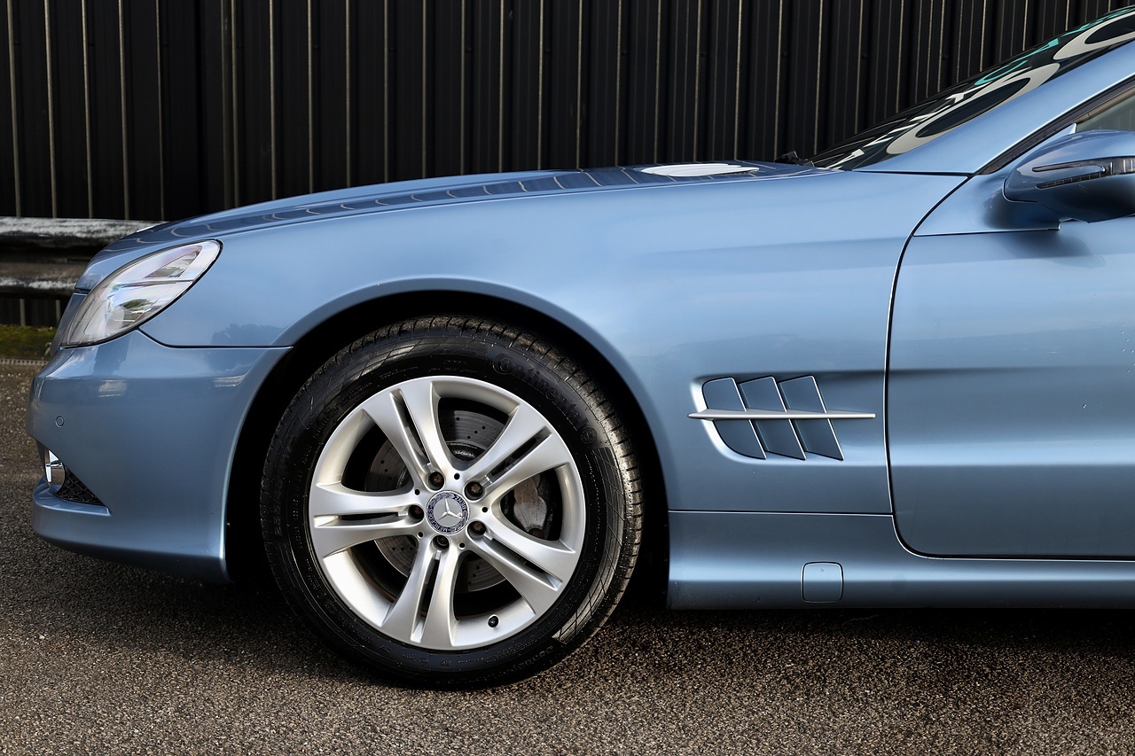 Mercedes-Benz SL 350 1 Former Keeper + Full History + Pano Roof + Special - Large 27
