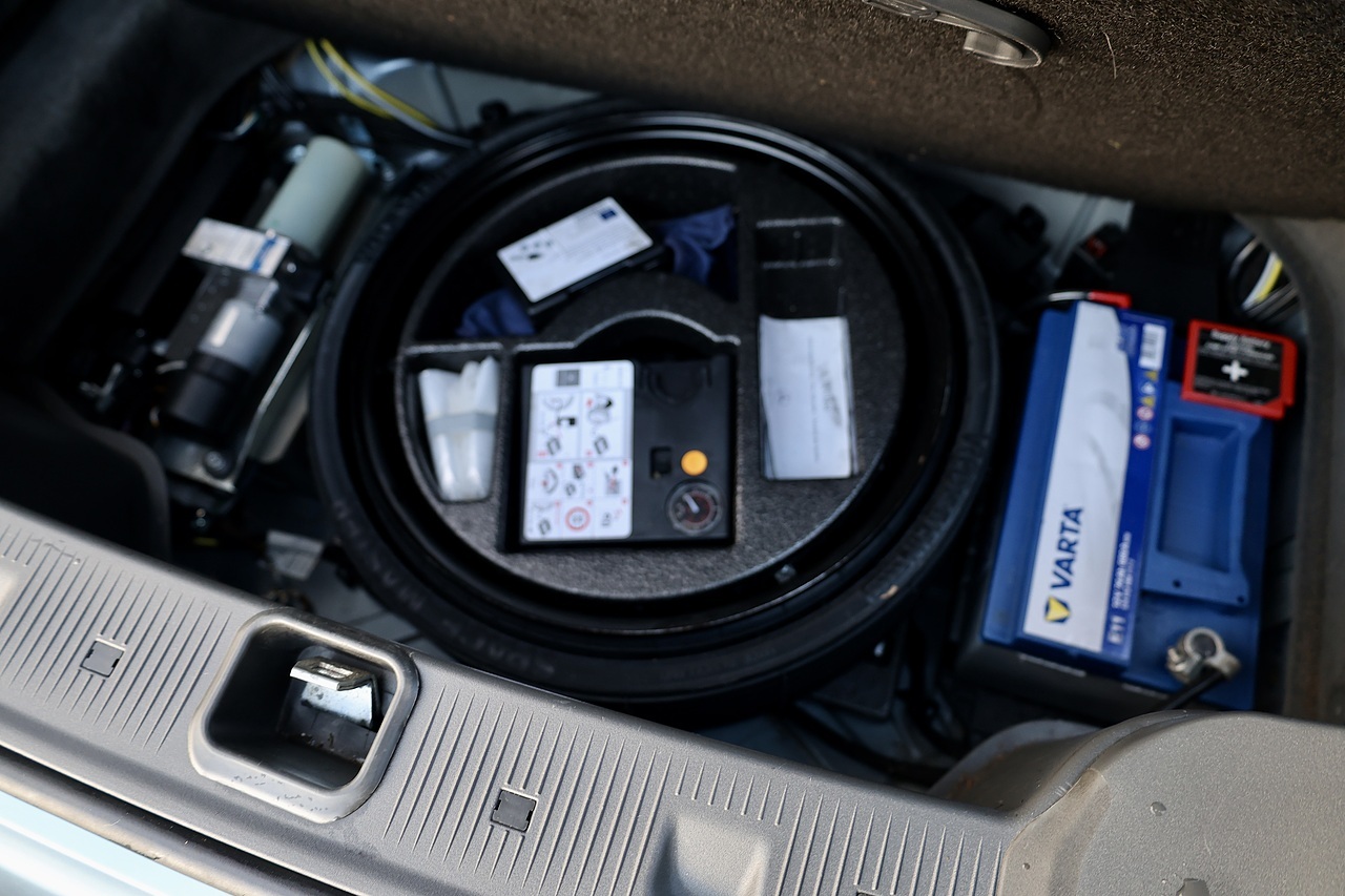 Mercedes-Benz SL 350 1 Former Keeper + Full History + Pano Roof + Special - Large 37