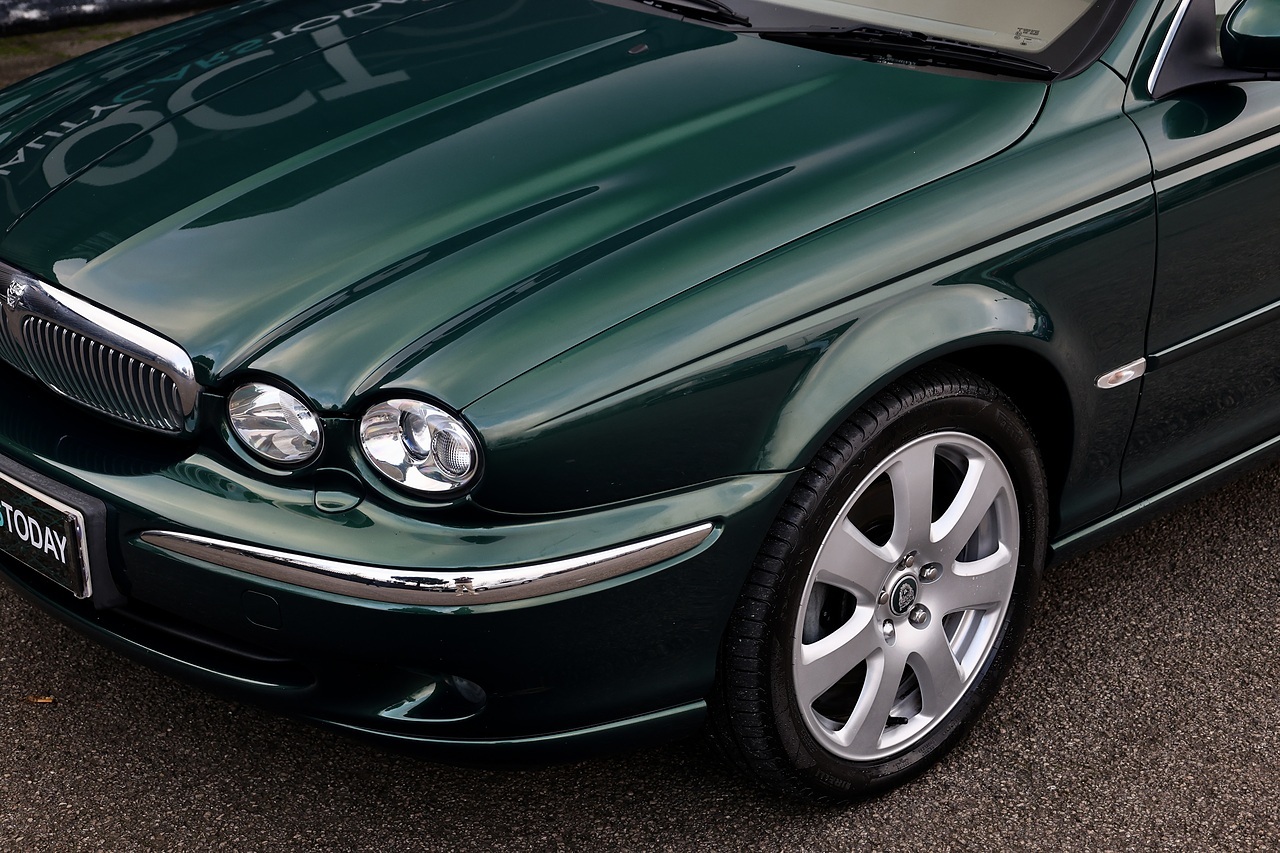 Jaguar X-Type D SE Family Ownership from New + Exceptional Condition - Large 30