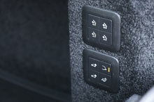 Land Rover Range Rover Vogue 1 Owner + Land Rover Extended Warranty + Pano Roof - Thumb 20