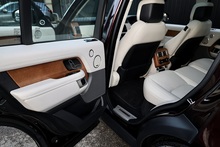 Land Rover Range Rover Vogue 1 Owner + Land Rover Extended Warranty + Pano Roof - Thumb 37