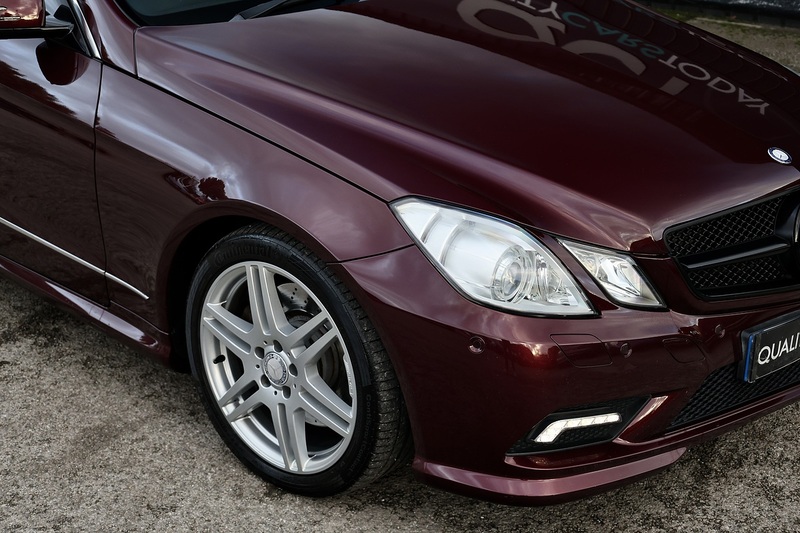 Mercedes-Benz E500 Sport Coupe Full Mercedes Main Dealer + Designo Paint + Pano Roof Image 18
