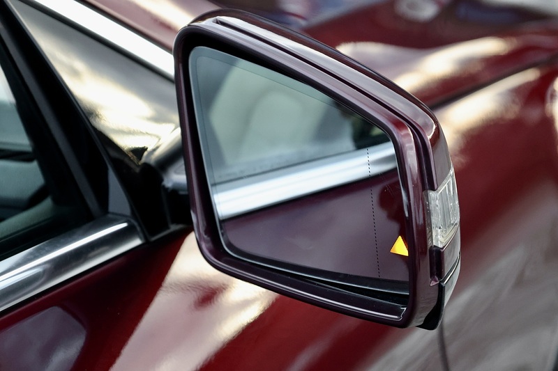 Mercedes-Benz E500 Sport Coupe Full Mercedes Main Dealer + Designo Paint + Pano Roof Image 19