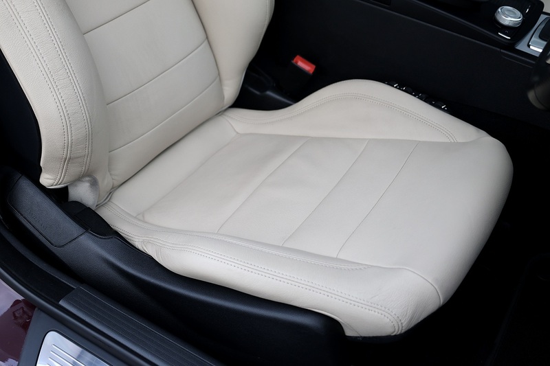 Mercedes-Benz E500 Sport Coupe Full Mercedes Main Dealer + Designo Paint + Pano Roof Image 22