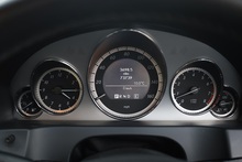 Mercedes-Benz E500 Sport Coupe Full Mercedes Main Dealer + Designo Paint + Pano Roof - Thumb 25