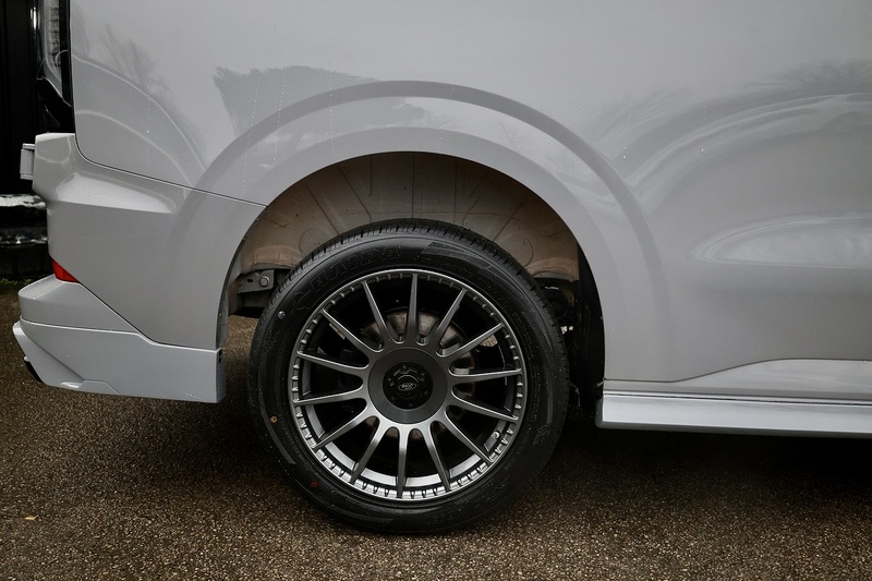 Ford Transit Custom Limited 1 Owner + Ford Warranty + Heated Seats + Automatic Image 12