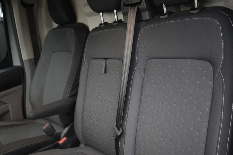 Ford Transit Custom Limited 1 Owner + Ford Warranty + Heated Seats + Automatic Image 24