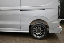 Ford Transit Custom Limited 1 Owner + Ford Warranty + Heated Seats + Automatic - Thumb 38