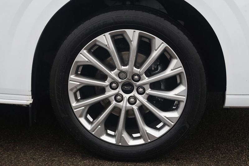 Ford Tourneo Custom Titanium 170ps Automatic + 8 Seats + NO VAT Image 18