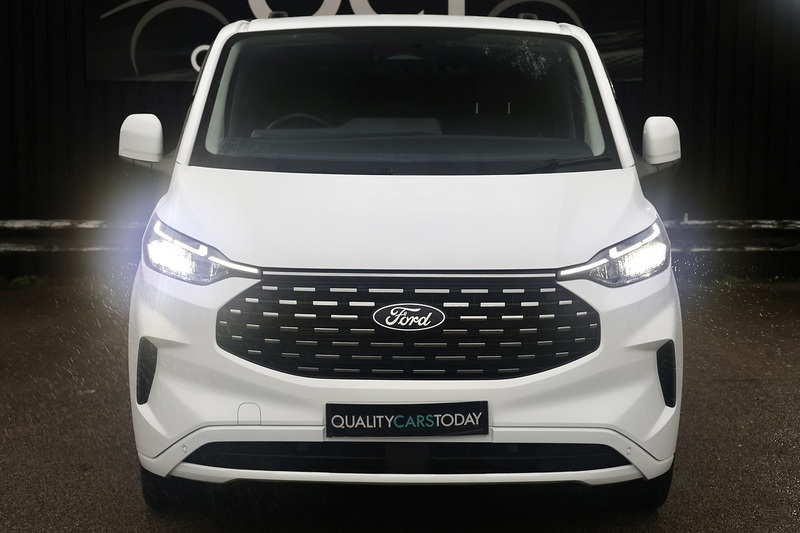 Ford Tourneo Custom Titanium 170ps Automatic + 8 Seats + NO VAT Image 3