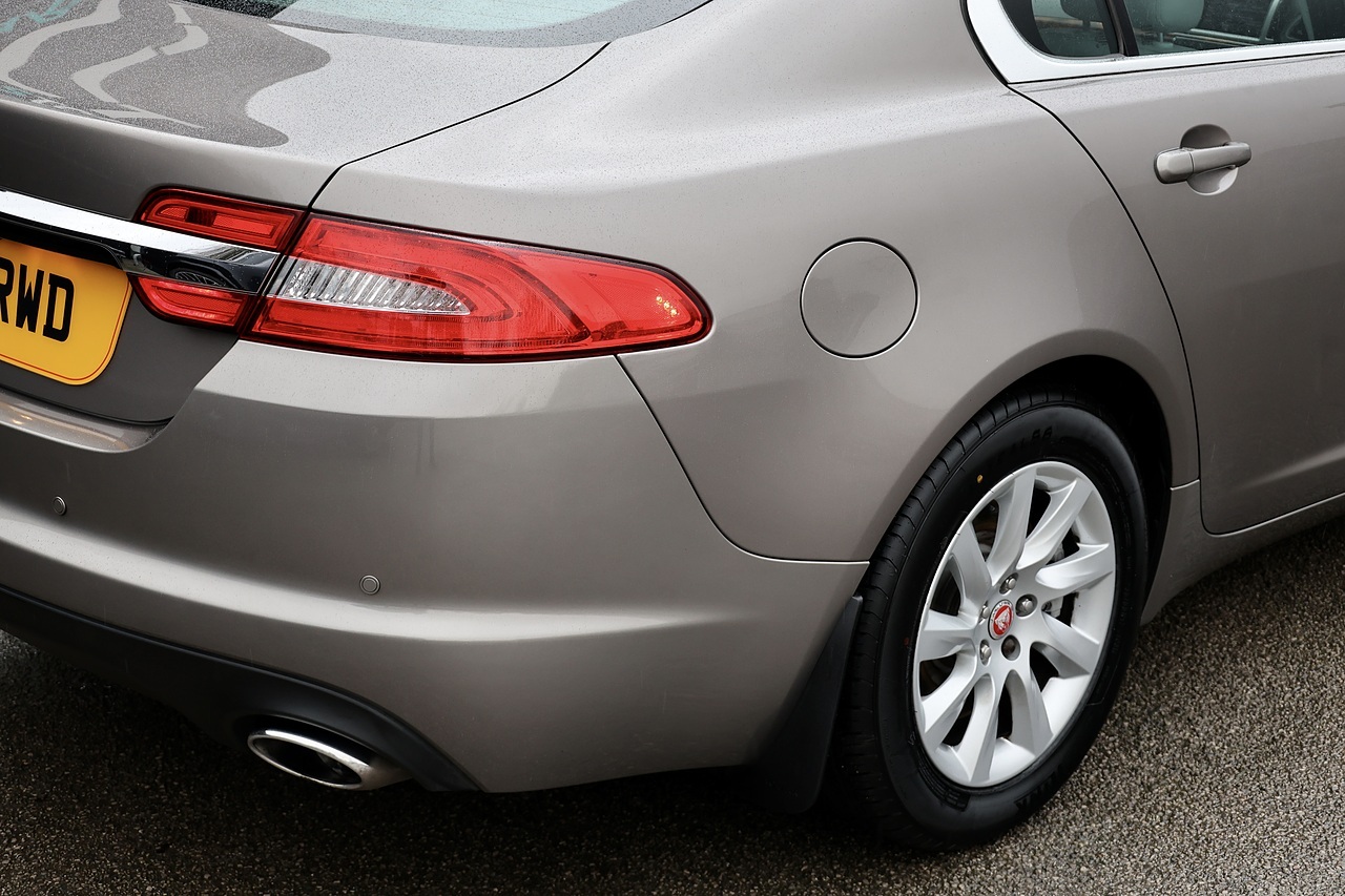 Jaguar XF Luxury Heated Seats + Heated Steering Wheel + Reverse Cam + x4 New Tyres - Large 12