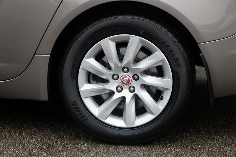 Jaguar XF Luxury Heated Seats + Heated Steering Wheel + Reverse Cam + x4 New Tyres Image 27