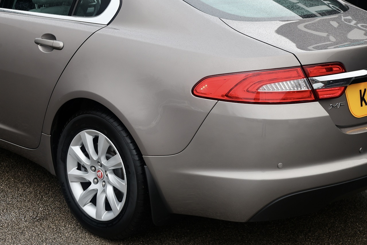 Jaguar XF Luxury Heated Seats + Heated Steering Wheel + Reverse Cam + x4 New Tyres - Large 25