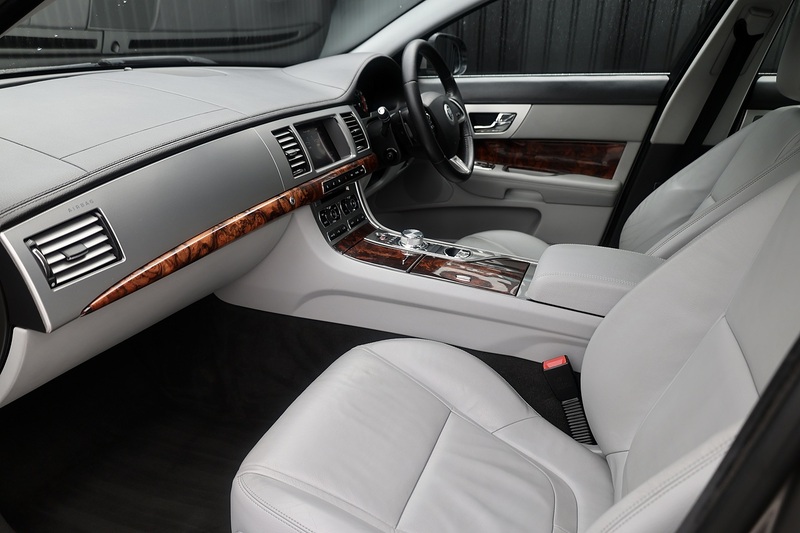 Jaguar XF Luxury Heated Seats + Heated Steering Wheel + Reverse Cam + x4 New Tyres Image 2