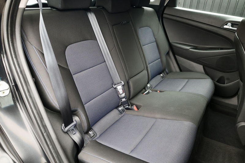 Hyundai Tucson CRDI SE Nav 1 Former Keeper + Manual + 2WD + £35 RFL + Heated Seats Image 11