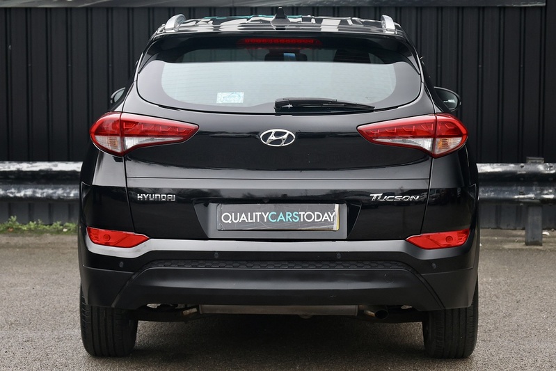 Hyundai Tucson CRDI SE Nav 1 Former Keeper + Manual + 2WD + £35 RFL + Heated Seats Image 4