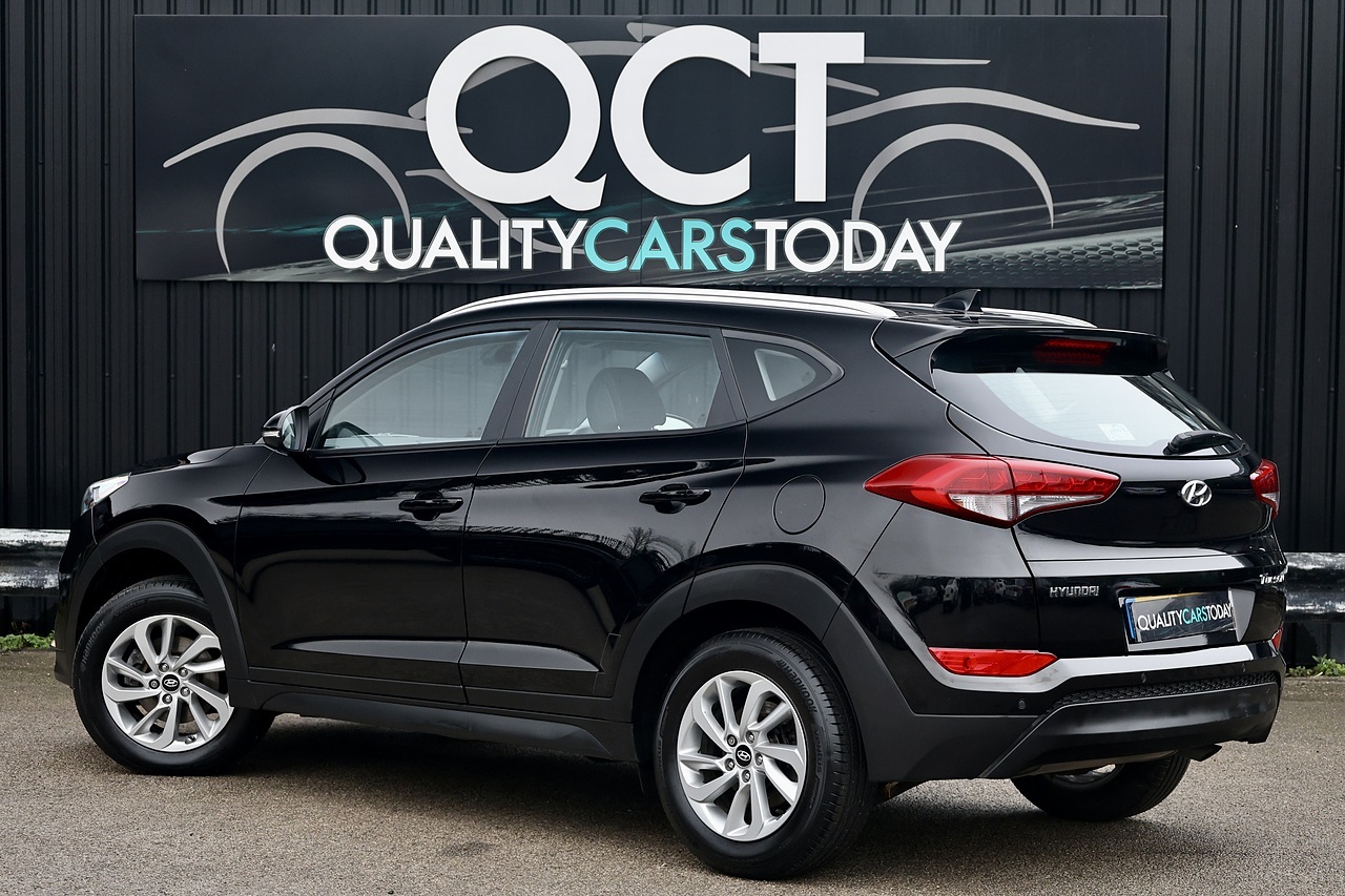 Hyundai Tucson CRDI SE Nav 1 Former Keeper + Manual + 2WD + £35 RFL + Heated Seats - Large 1