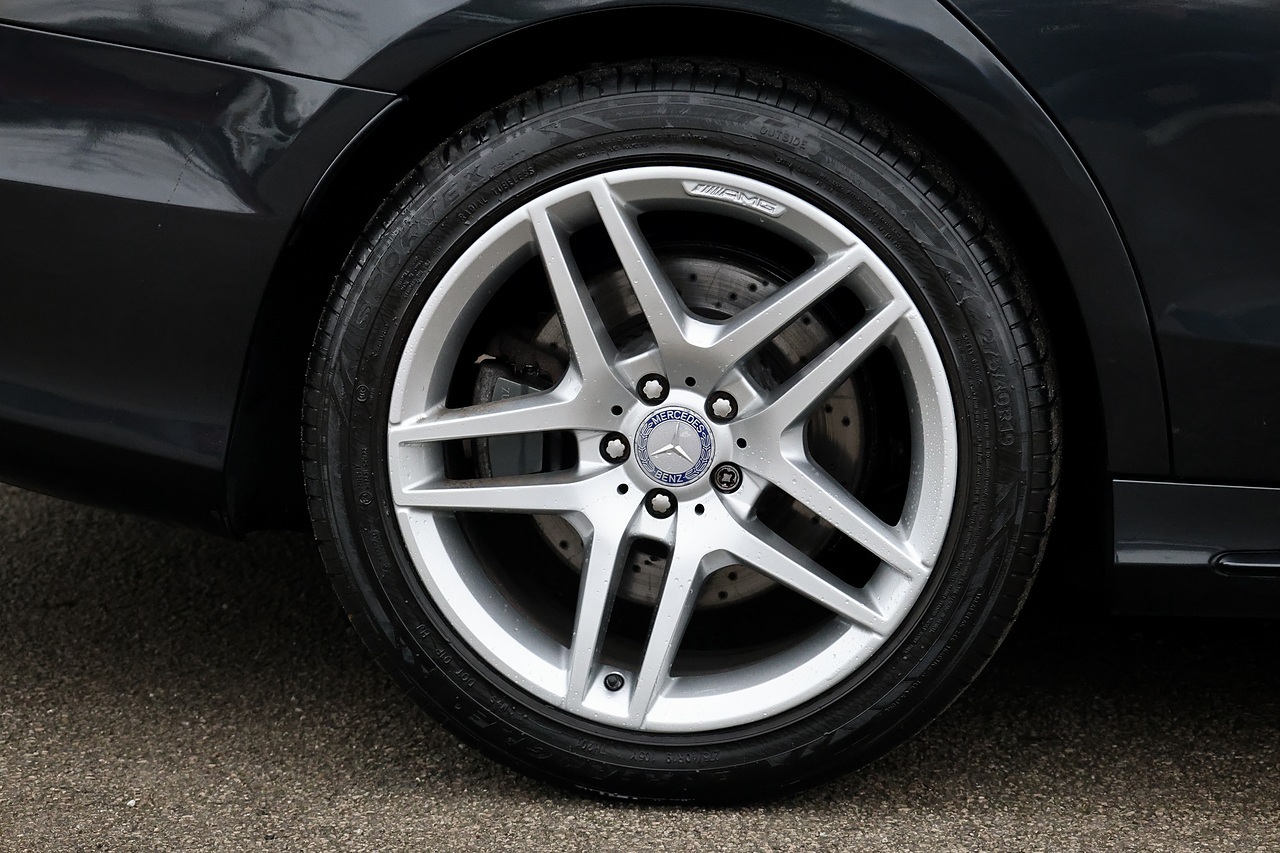 Mercedes-Benz S350d L AMG Line Panoramic Roof + Rare Colour + ULEZ Compliant - Large 39