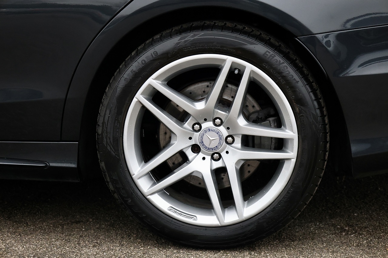 Mercedes-Benz S350d L AMG Line Panoramic Roof + Rare Colour + ULEZ Compliant - Large 38