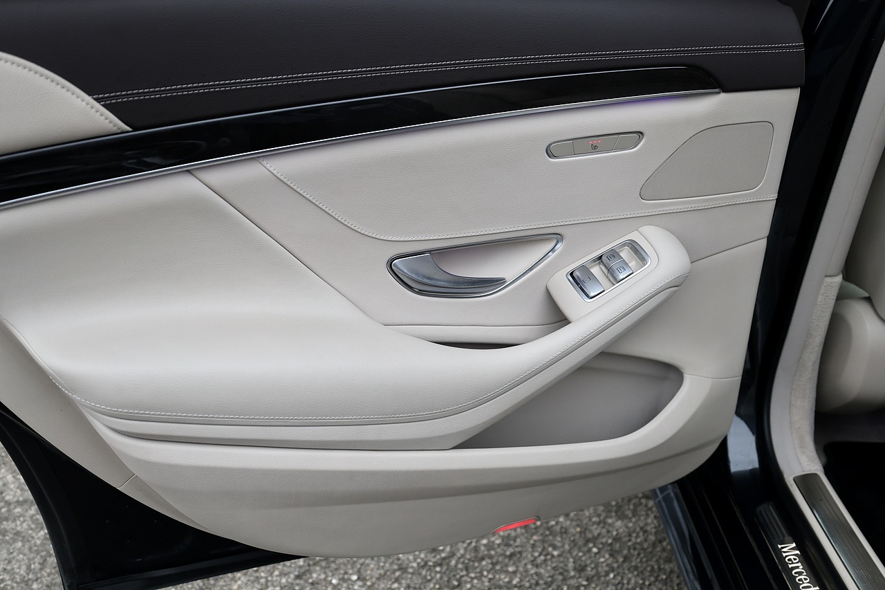 Mercedes-Benz S350d L AMG Line Panoramic Roof + Rare Colour + ULEZ Compliant - Large 40