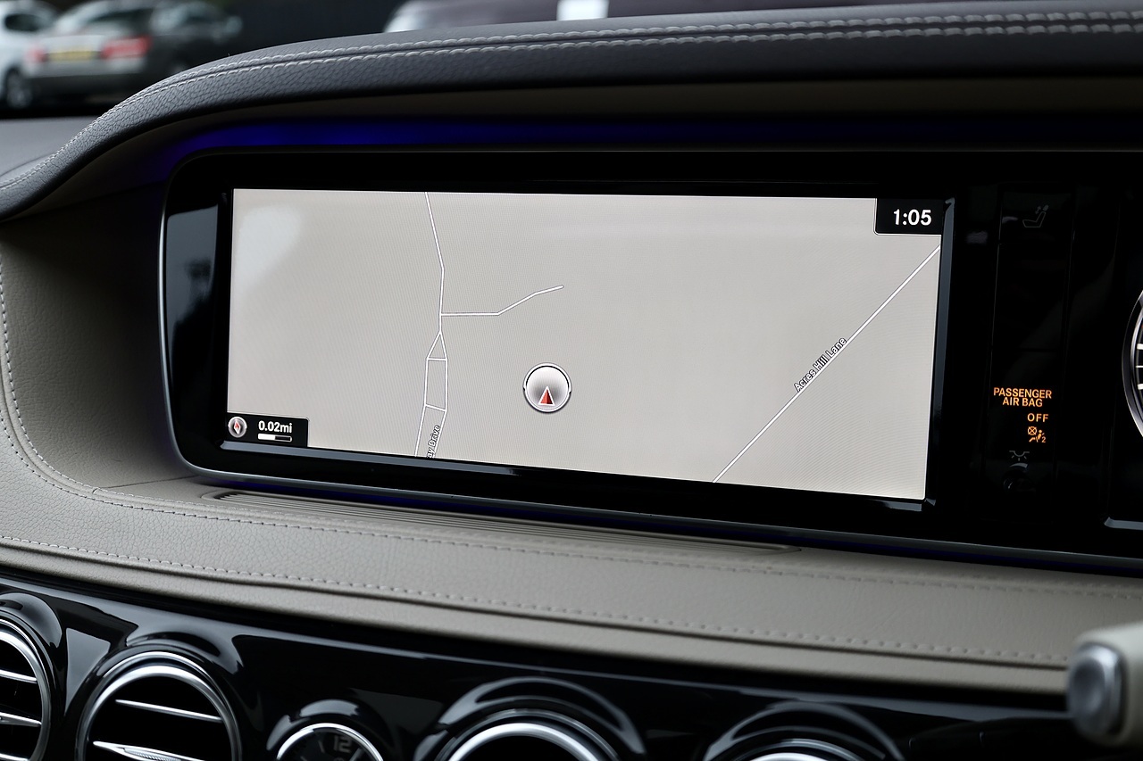 Mercedes-Benz S350d L AMG Line Panoramic Roof + Rare Colour + ULEZ Compliant - Large 46