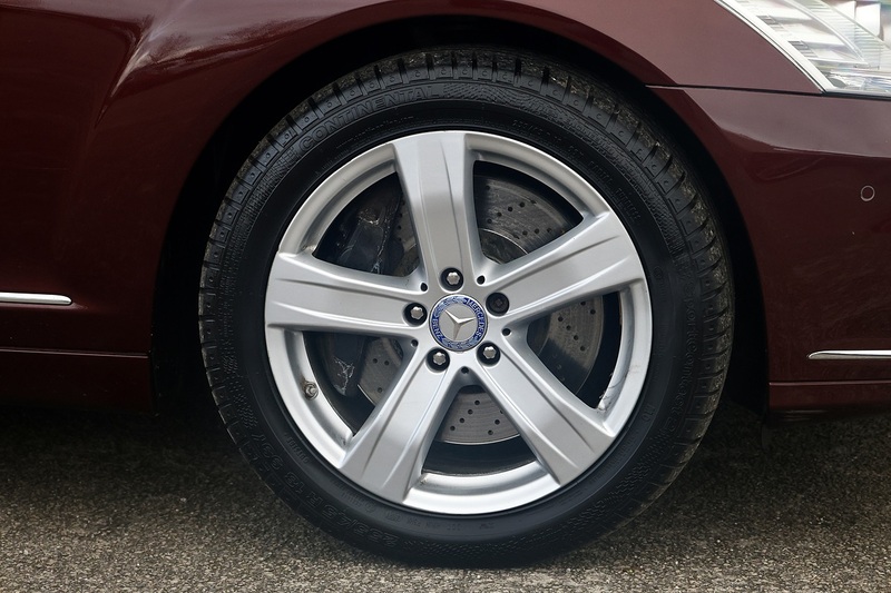 Mercedes-Benz S500L Original Billionaire Owner +  £96,000 Original List Price + Very Special Image 34