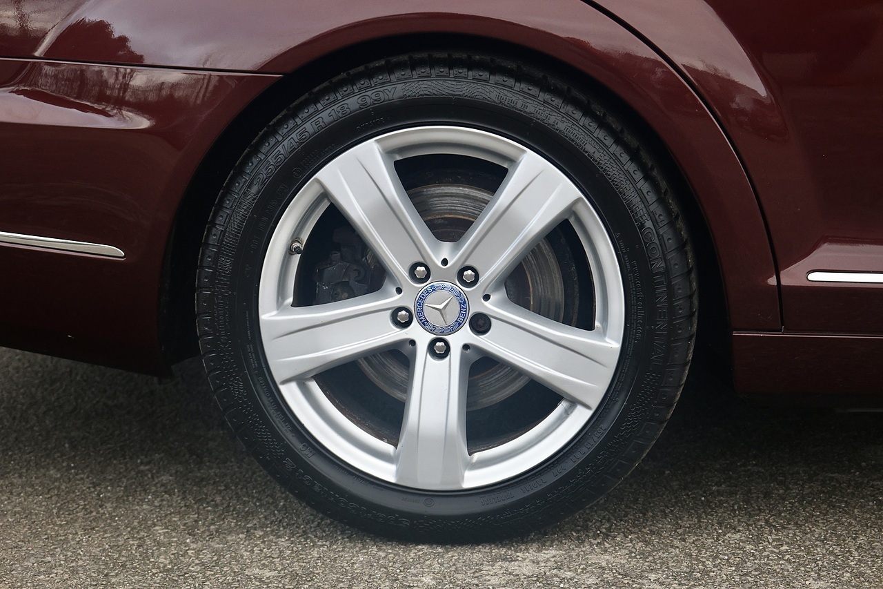 Mercedes-Benz S500L Original Billionaire Owner +  £96,000 Original List Price + Very Special - Large 35