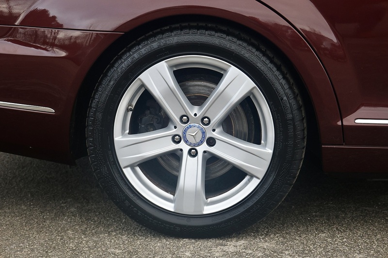 Mercedes-Benz S500L Original Billionaire Owner +  £96,000 Original List Price + Very Special Image 35