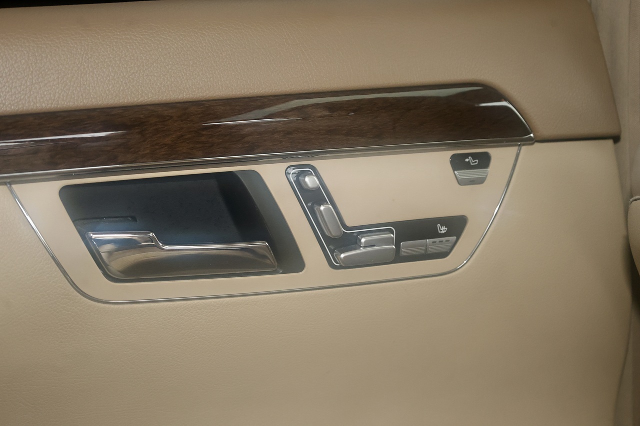 Mercedes-Benz S500L Original Billionaire Owner +  £96,000 Original List Price + Very Special - Large 23