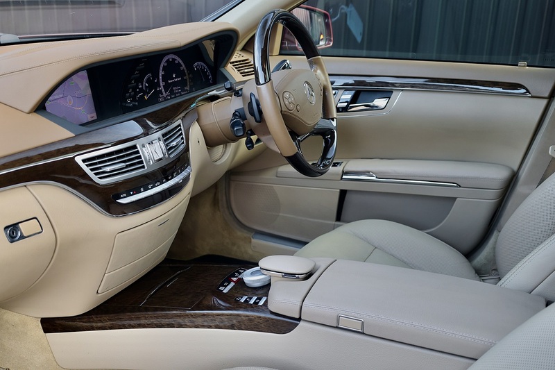 Mercedes-Benz S500L Original Billionaire Owner +  £96,000 Original List Price + Very Special Image 8