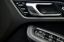 Porsche Macan S 1 Owner + Full Porsche Main Dealer + Air Suspension + Rare Spec - Thumb 18