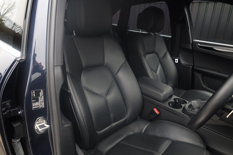 Porsche Macan S 1 Owner + Full Porsche Main Dealer + Air Suspension + Rare Spec Image 26