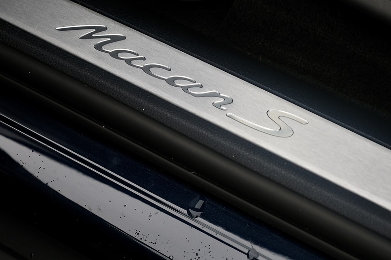 Porsche Macan S 1 Owner + Full Porsche Main Dealer + Air Suspension + Rare Spec Image 35