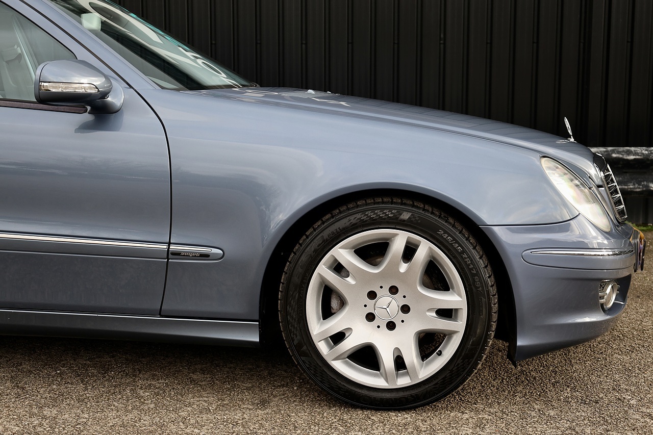 Mercedes-Benz E280 CDI Avantgarde 2 Former Keepers + Just Serviced by MB Dealer - Large 15
