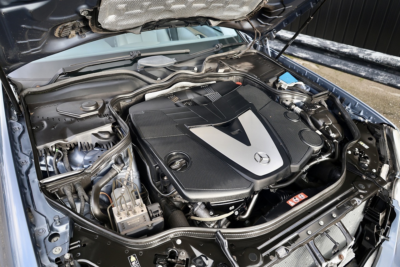 Mercedes-Benz E280 CDI Avantgarde 2 Former Keepers + Just Serviced by MB Dealer - Large 21