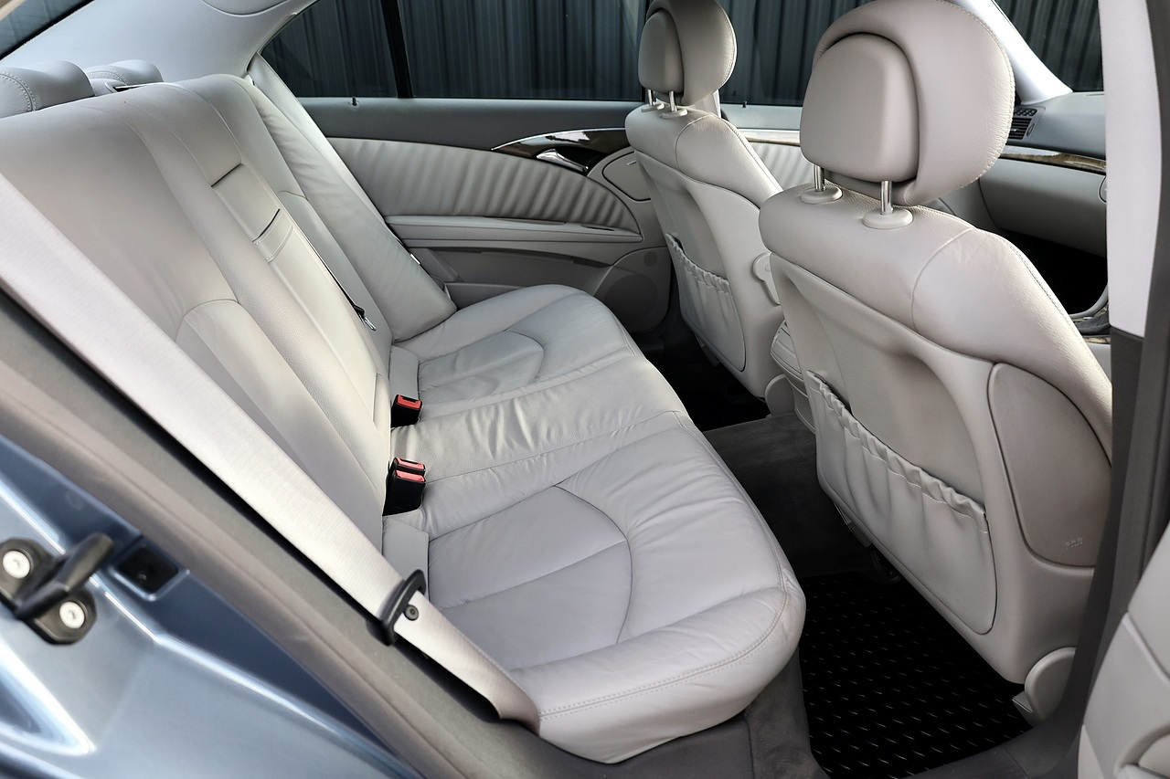 Mercedes-Benz E280 CDI Avantgarde 2 Former Keepers + Just Serviced by MB Dealer - Large 8