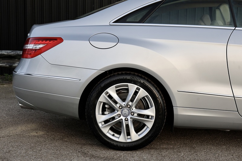 Mercedes-Benz E350 3.5 V6 CGI SE Coupe E350 3.5 CGI V6 SE Coupe 3.5 2dr Coupe Automatic Petrol Image 17