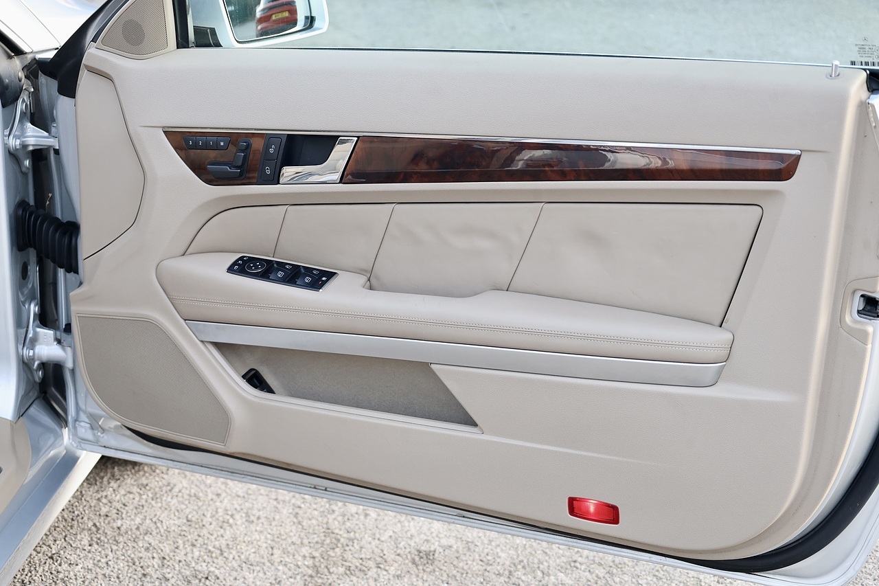 Mercedes-Benz E350 3.5 V6 CGI SE Coupe E350 3.5 CGI V6 SE Coupe 3.5 2dr Coupe Automatic Petrol - Large 21