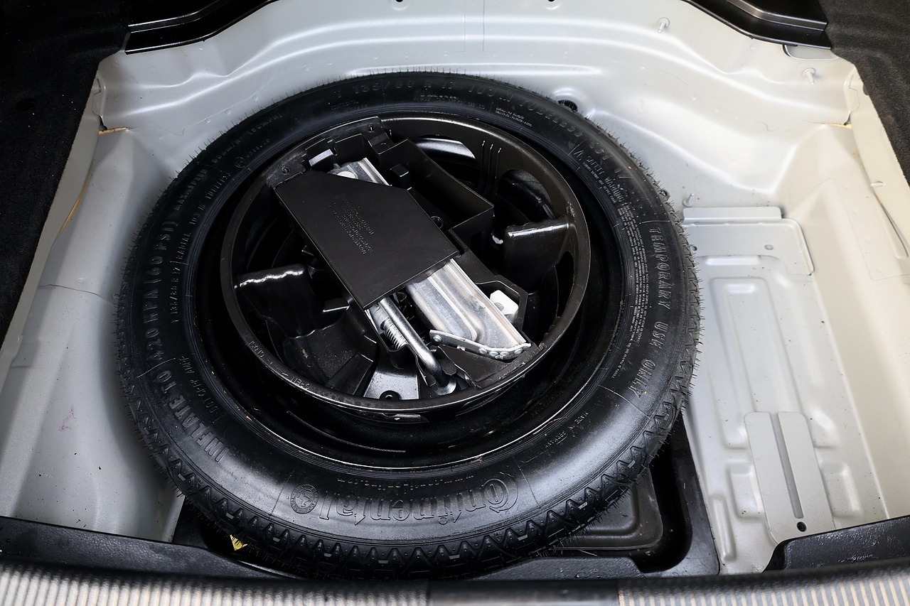 Mercedes-Benz E350 3.5 V6 CGI SE Coupe E350 3.5 CGI V6 SE Coupe 3.5 2dr Coupe Automatic Petrol - Large 30