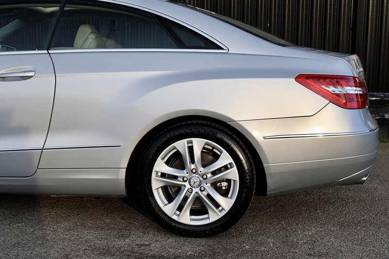 Mercedes-Benz E350 3.5 V6 CGI SE Coupe E350 3.5 CGI V6 SE Coupe 3.5 2dr Coupe Automatic Petrol Image 33