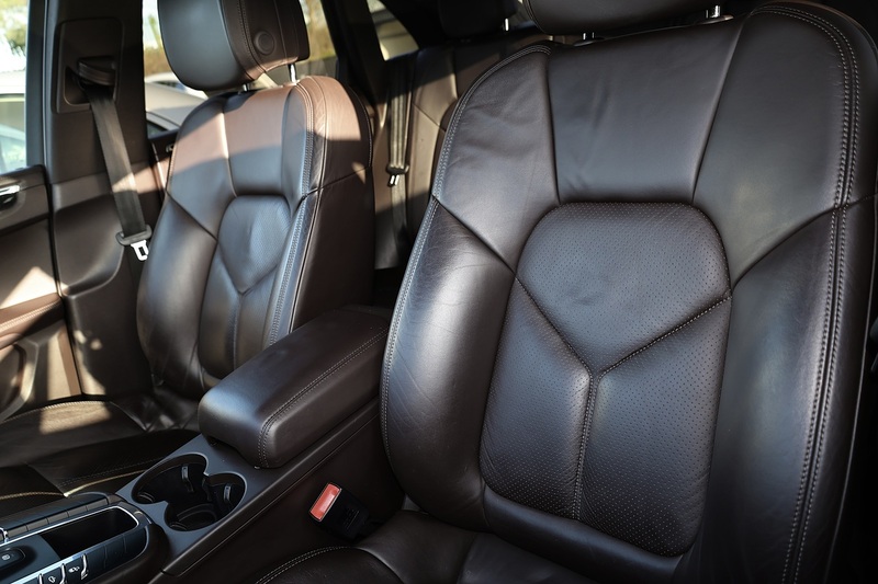 Porsche Macan S £16k Cost Options + Air Suspension + Pano Roof Image 8