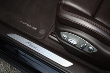 Porsche Macan S £16k Cost Options + Air Suspension + Pano Roof - Thumb 11