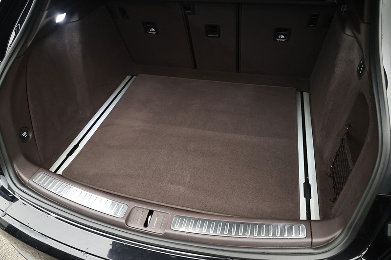 Porsche Macan S £16k Cost Options + Air Suspension + Pano Roof Image 14