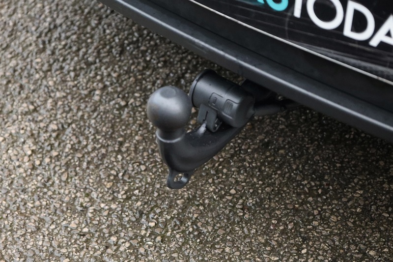 Porsche Macan S £16k Cost Options + Air Suspension + Pano Roof Image 20