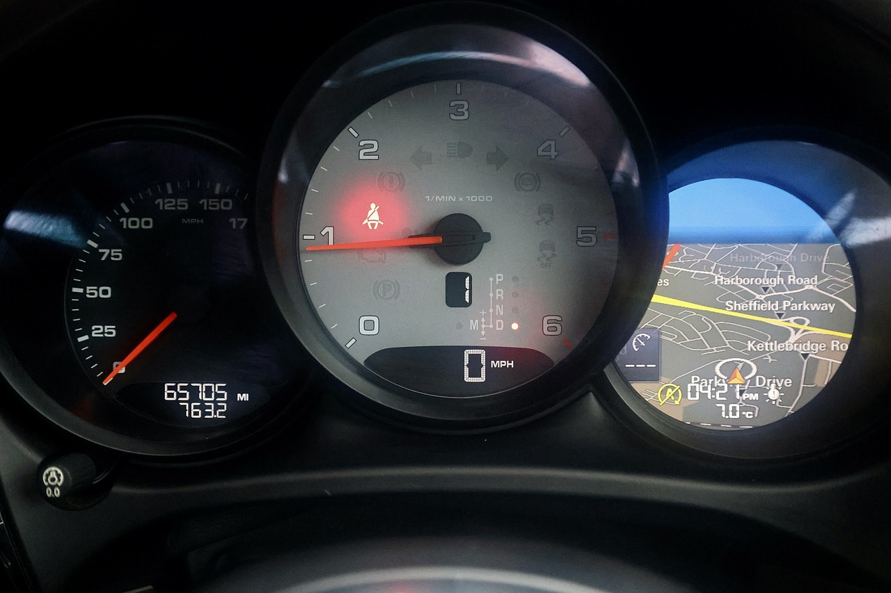 Porsche Macan S £16k Cost Options + Air Suspension + Pano Roof - Large 21