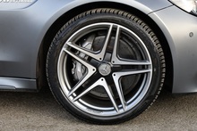 Mercedes-Benz C63 4.0 V8 AMG Premium  Coupe 2 Former Keepers + Full MB Main Dealer History + Pano Roof - Thumb 27