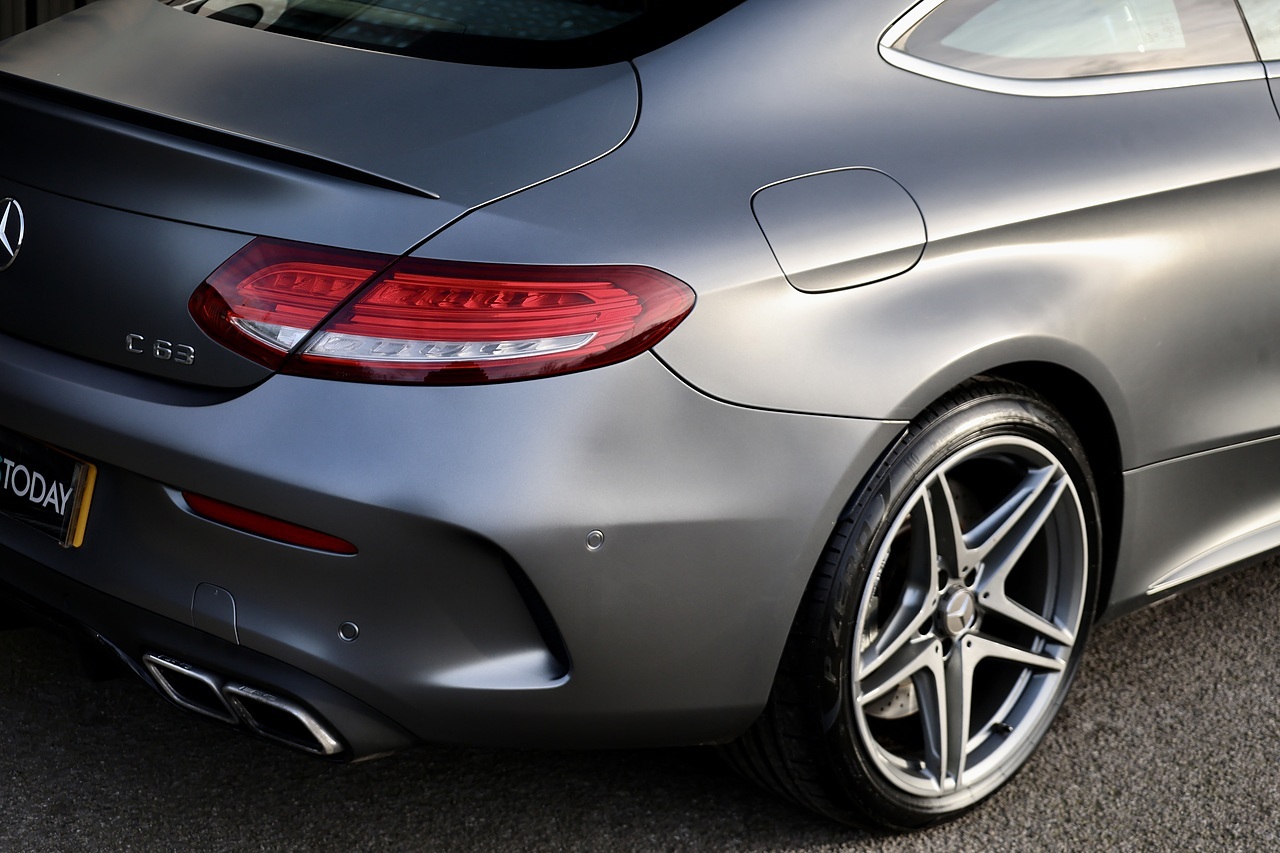 Mercedes-Benz C63 4.0 V8 AMG Premium  Coupe 2 Former Keepers + Full MB Main Dealer History + Pano Roof - Large 15
