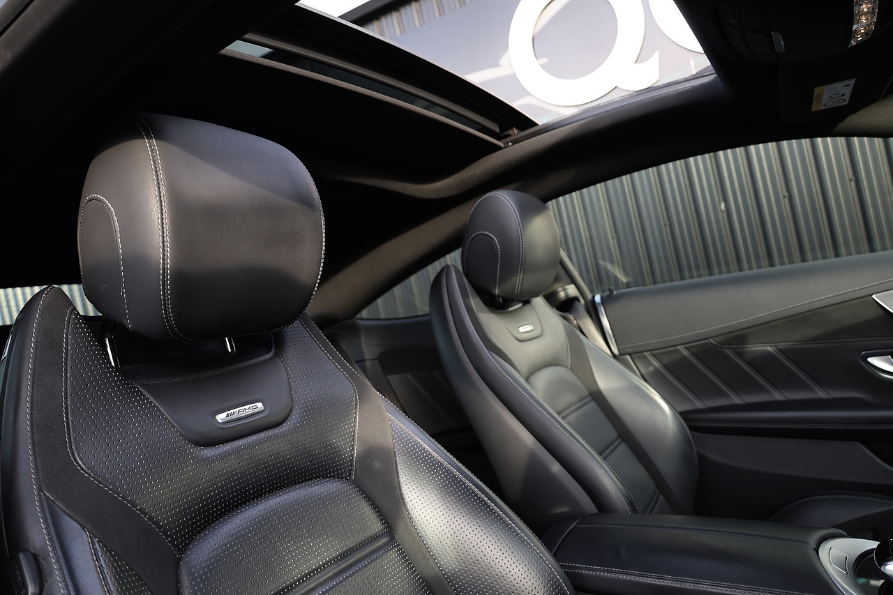 Mercedes-Benz C63 4.0 V8 AMG Premium  Coupe 2 Former Keepers + Full MB Main Dealer History + Pano Roof - Large 7