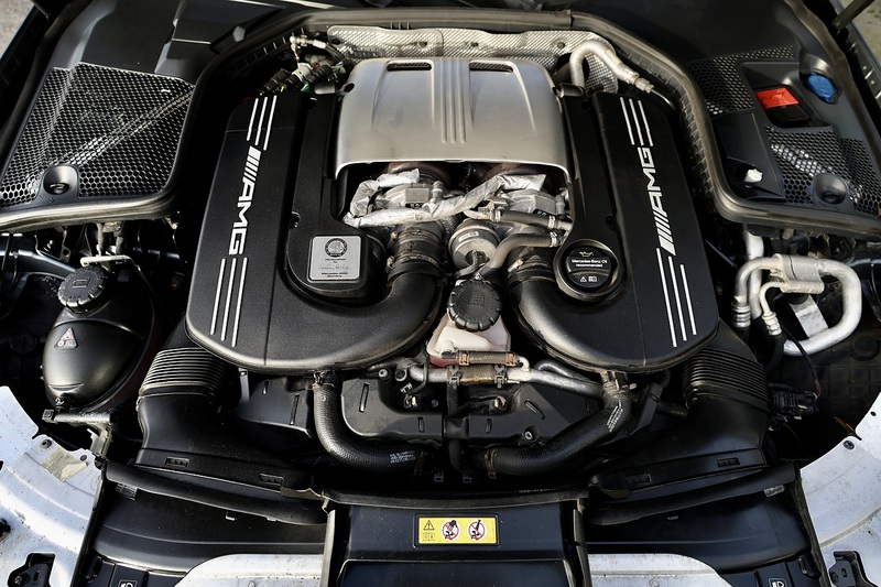 Mercedes-Benz C63 4.0 V8 AMG Premium  Coupe 2 Former Keepers + Full MB Main Dealer History + Pano Roof Image 21