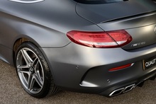 Mercedes-Benz C63 4.0 V8 AMG Premium  Coupe 2 Former Keepers + Full MB Main Dealer History + Pano Roof - Thumb 26